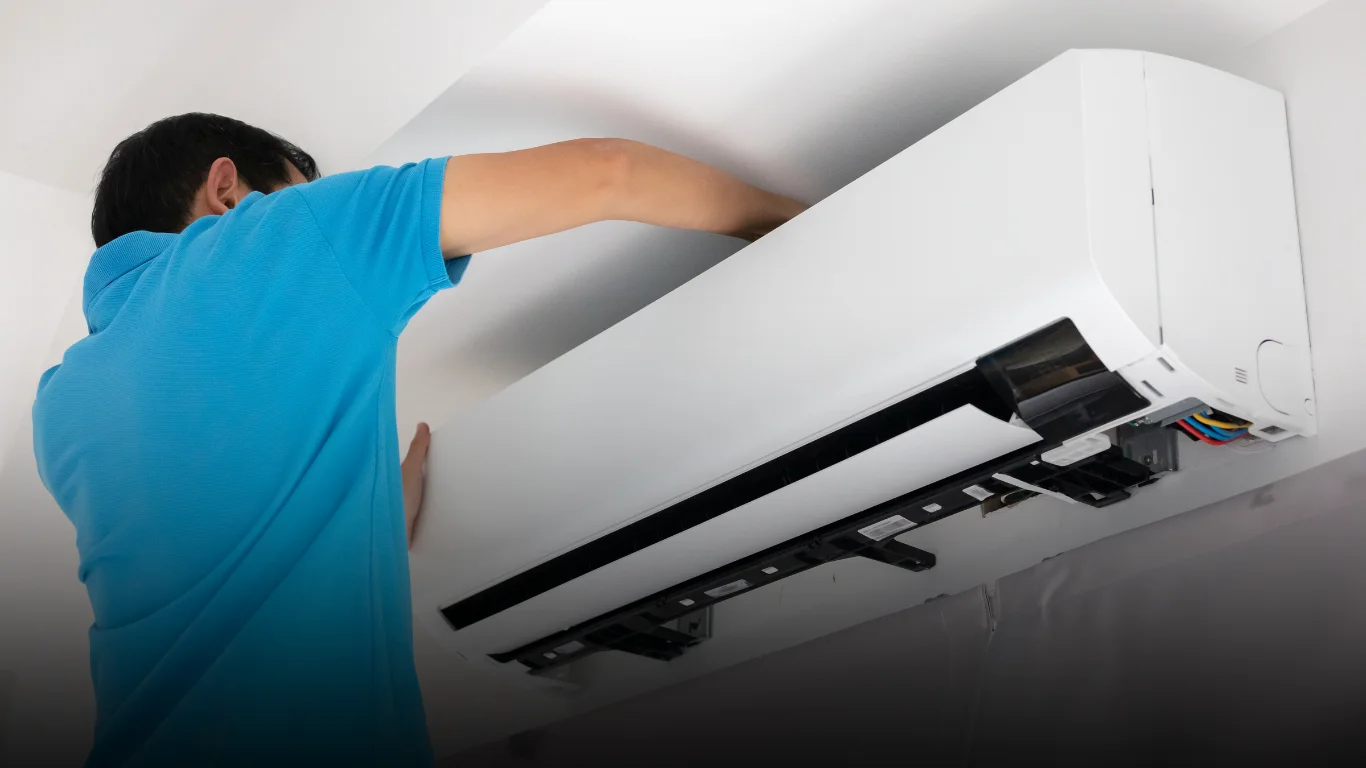 كيف تتم عملية فك ونقل تكييف بطريقة آمنة واحترافية