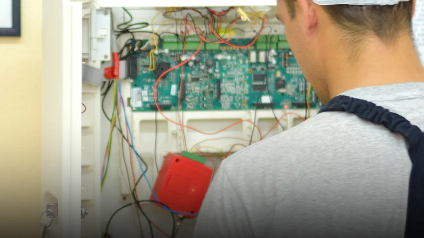 لماذا تحتاج إلى معلم كهربائي الشعب السكني؟